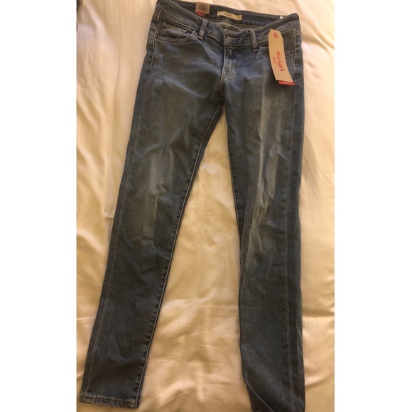 Levi’s 711 medium wash Skinny jeans sz 26 x 30 NWT - Picture 4 of 5